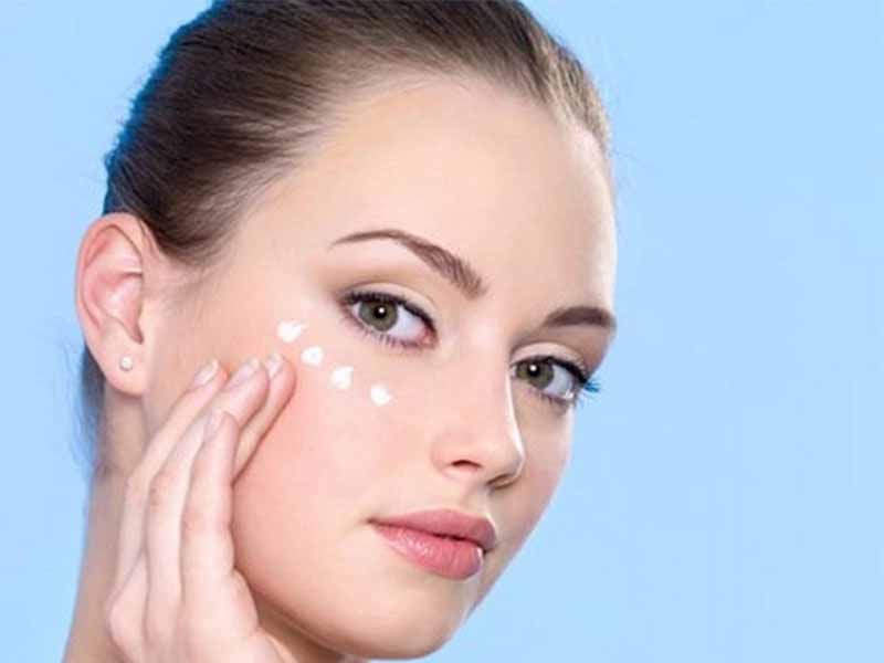 Chống lão hóa và làm sáng vùng mắt bằng Hyaluronic